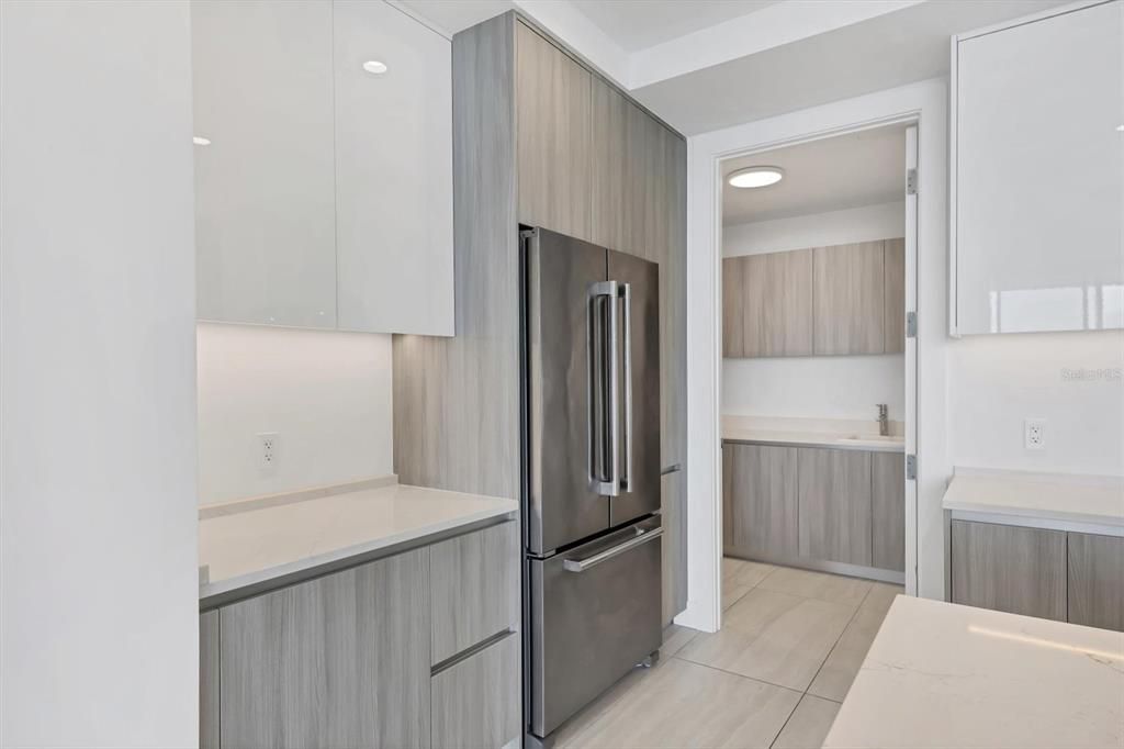 For Rent: $7,500 (2 beds, 3 baths, 1811 Square Feet)