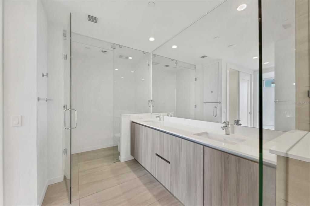 For Rent: $7,500 (2 beds, 3 baths, 1811 Square Feet)