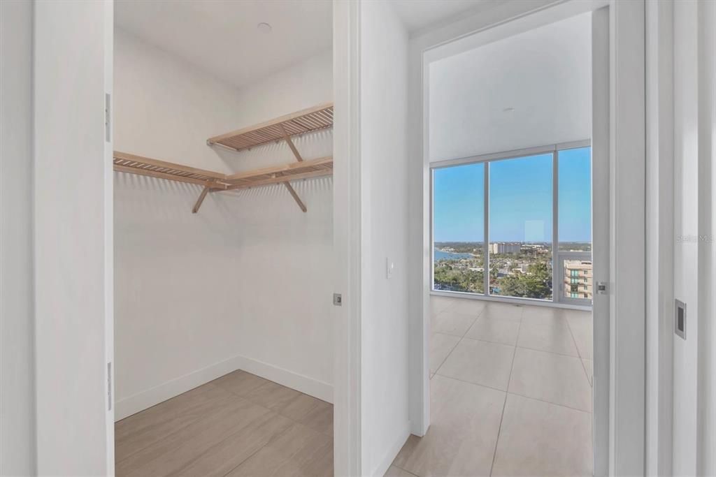 For Rent: $7,500 (2 beds, 3 baths, 1811 Square Feet)