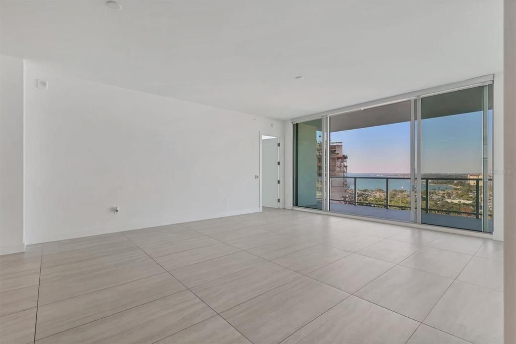 For Rent: $7,500 (2 beds, 3 baths, 1811 Square Feet)