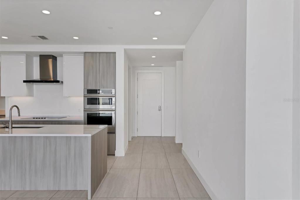 For Rent: $7,500 (2 beds, 3 baths, 1811 Square Feet)