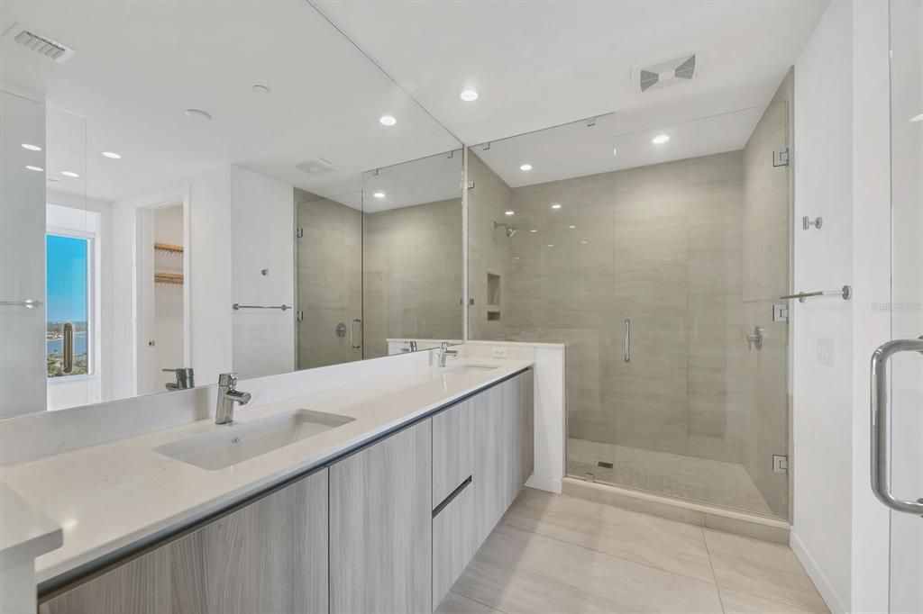 For Rent: $7,500 (2 beds, 3 baths, 1811 Square Feet)