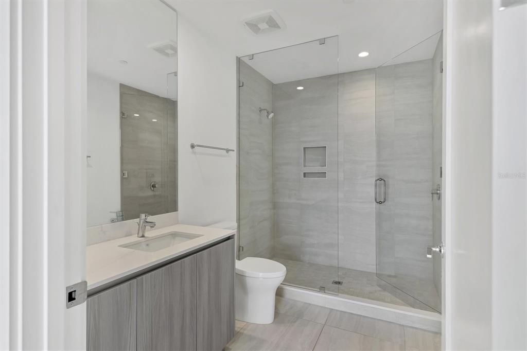 For Rent: $7,500 (2 beds, 3 baths, 1811 Square Feet)