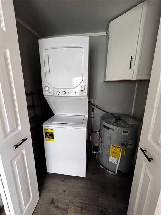 На продажу: $174,900 (2 спален, 1 ванн, 770 Квадратных фут)