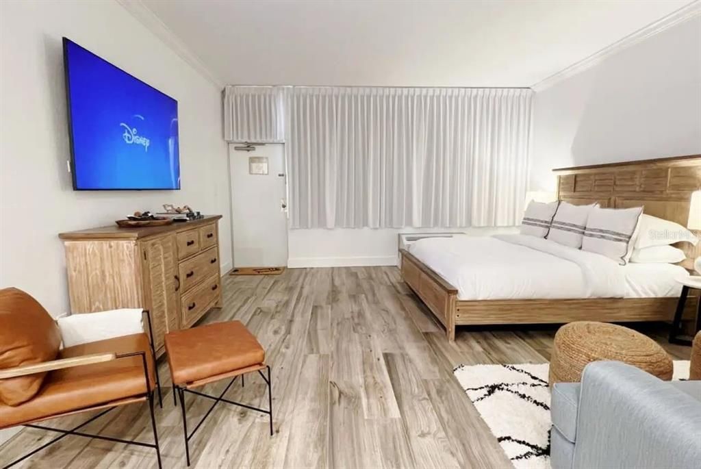 For Sale: $170,000 (1 beds, 1 baths, 464 Square Feet)