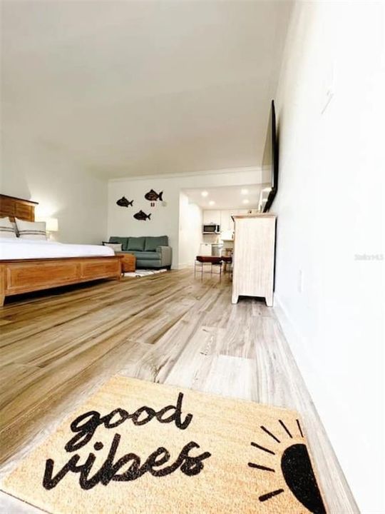 For Sale: $170,000 (1 beds, 1 baths, 464 Square Feet)