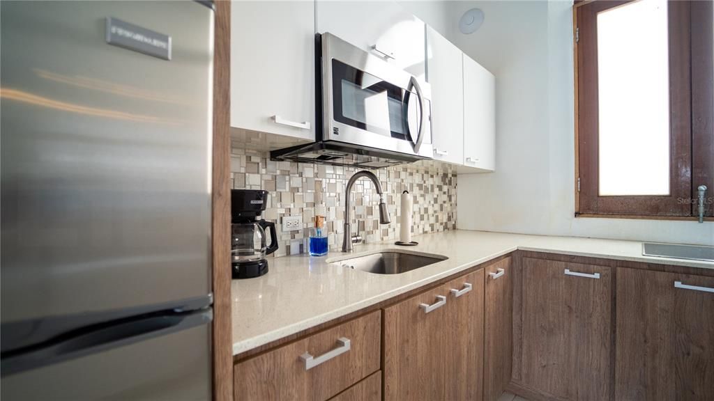 En Venta: $575,000 (1 camas, 1 baños, 823 Pies cuadrados)