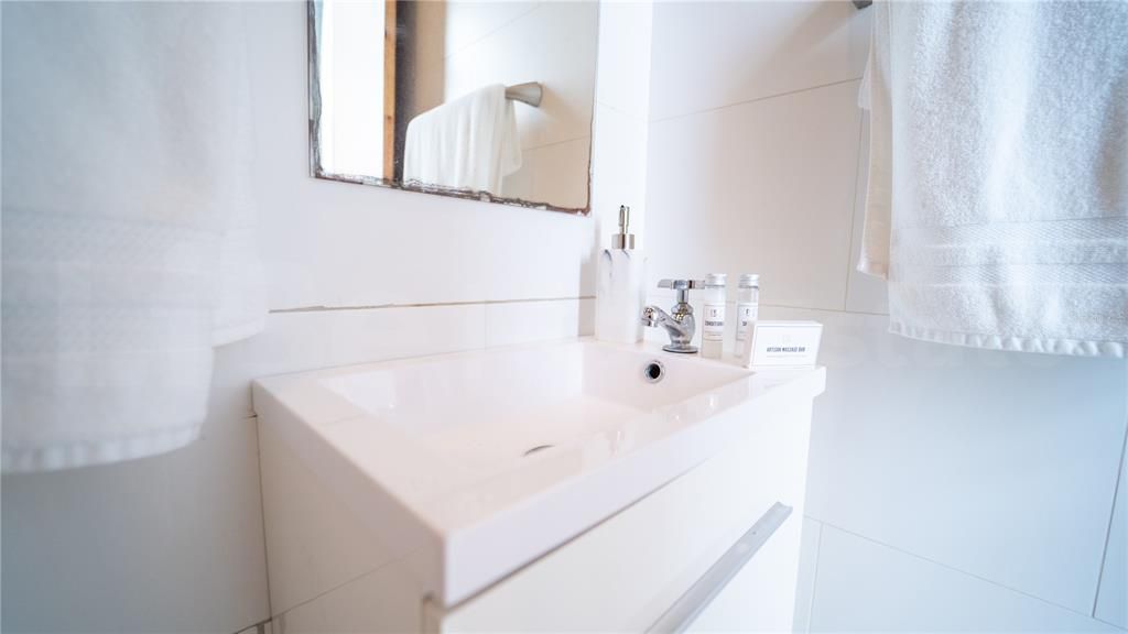 En Venta: $575,000 (1 camas, 1 baños, 823 Pies cuadrados)