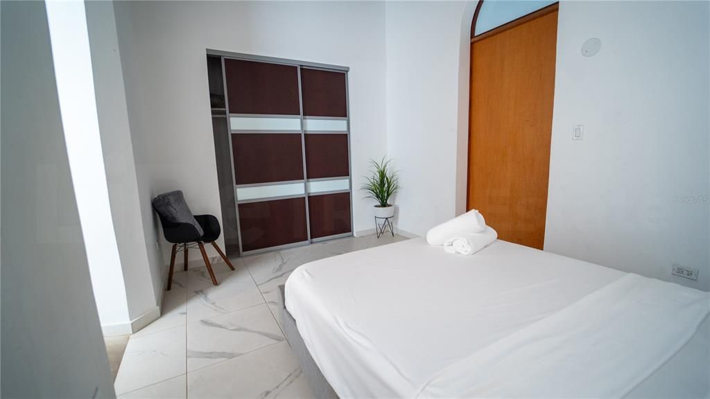 En Venta: $575,000 (1 camas, 1 baños, 823 Pies cuadrados)