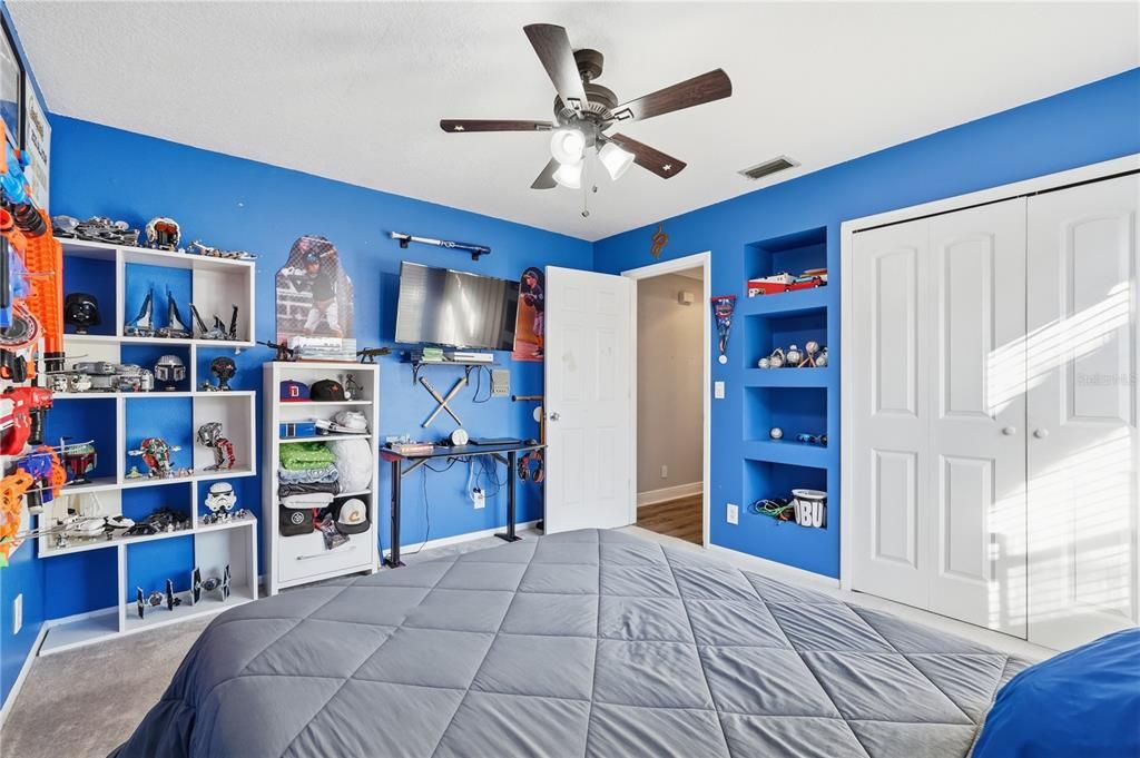 合同活跃: $450,000 (3 贝兹, 2 浴室, 1680 平方英尺)