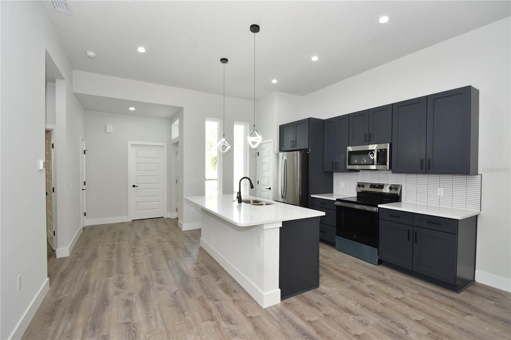 Active With Contract: $559,000 (6 beds, 0 baths, 2735 Square Feet)