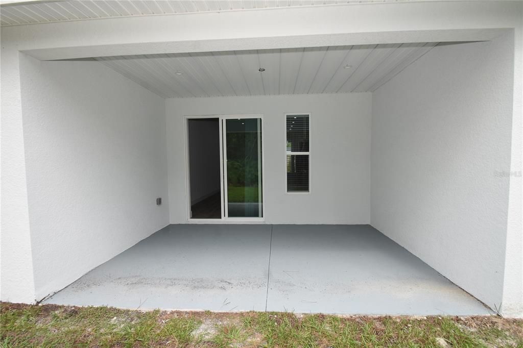 Active With Contract: $559,000 (6 beds, 0 baths, 2735 Square Feet)