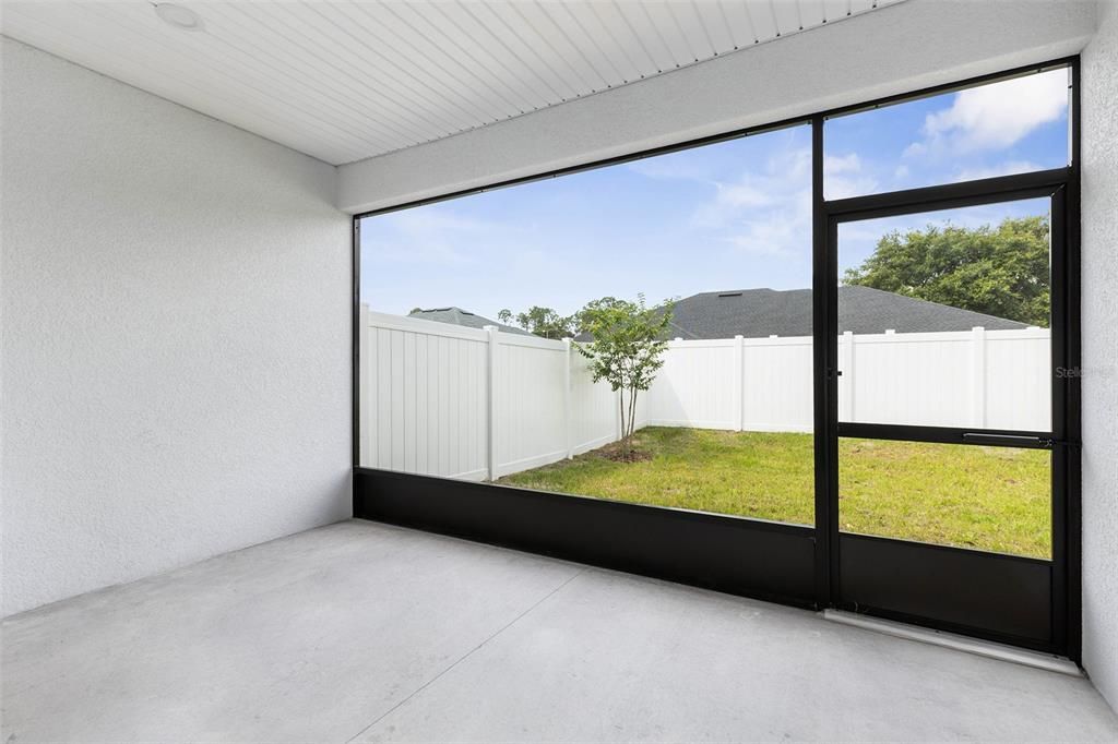 Active With Contract: $559,000 (6 beds, 0 baths, 2735 Square Feet)