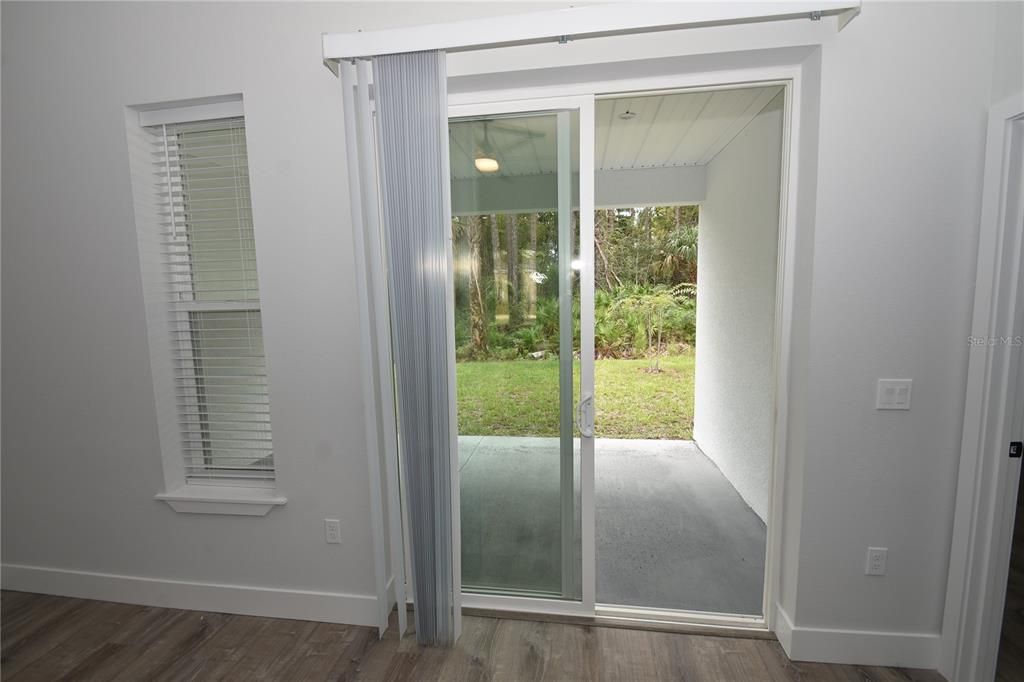 Active With Contract: $559,000 (6 beds, 0 baths, 2735 Square Feet)