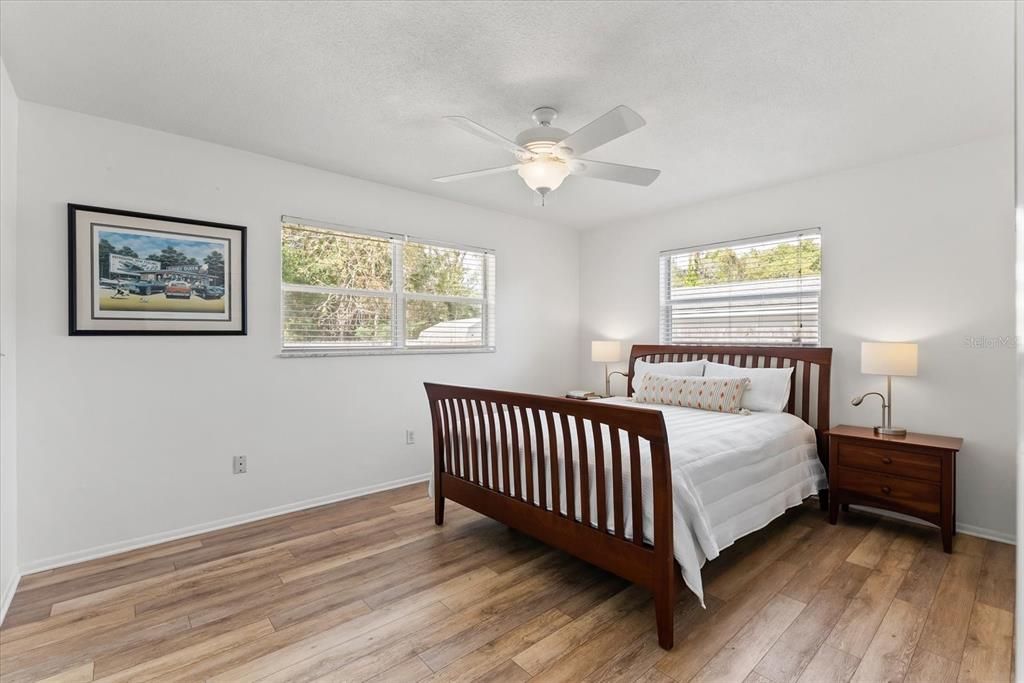 Active With Contract: $549,000 (2 beds, 2 baths, 1530 Square Feet)