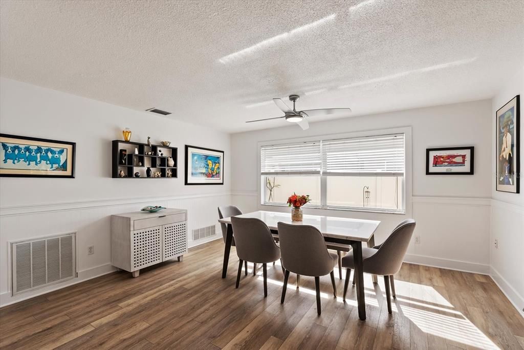 Active With Contract: $549,000 (2 beds, 2 baths, 1530 Square Feet)