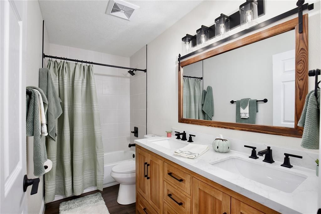 En Venta: $680,000 (4 camas, 2 baños, 1728 Pies cuadrados)