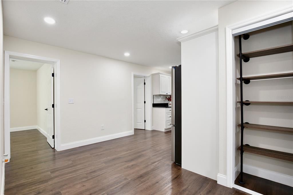 En Venta: $680,000 (4 camas, 2 baños, 1728 Pies cuadrados)