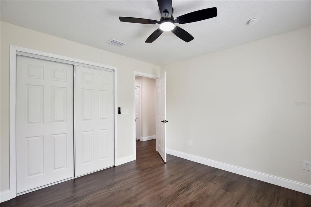 En Venta: $680,000 (4 camas, 2 baños, 1728 Pies cuadrados)