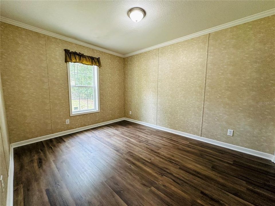 Active With Contract: $209,900 (3 beds, 2 baths, 1276 Square Feet)