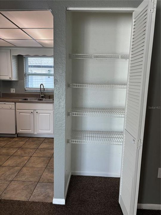 For Rent: $1,850 (2 beds, 2 baths, 1377 Square Feet)