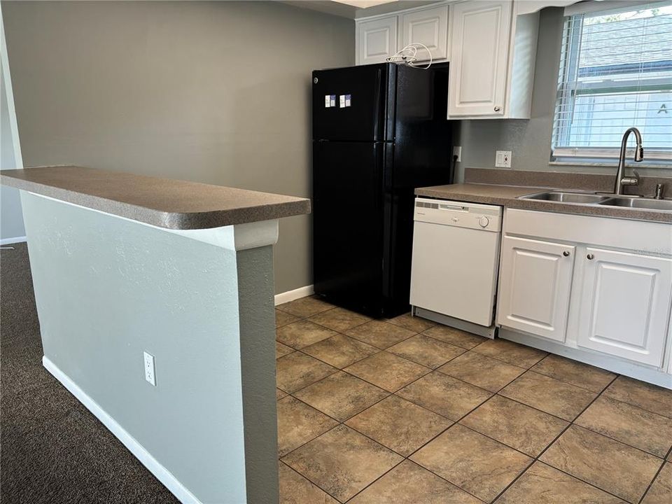 For Rent: $1,850 (2 beds, 2 baths, 1377 Square Feet)