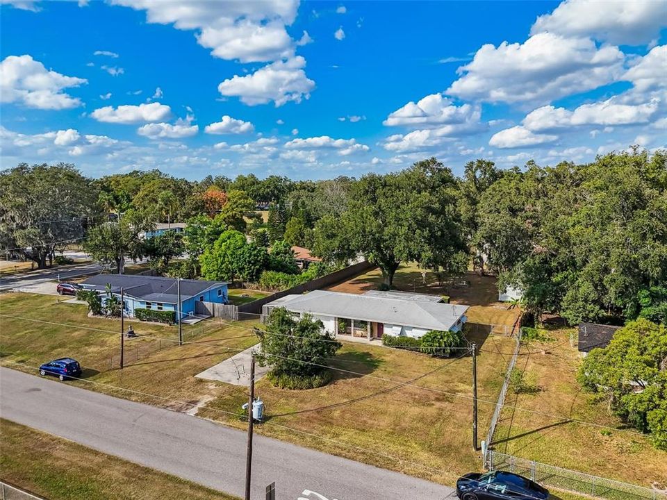 合同活跃: $325,000 (2 贝兹, 2 浴室, 1376 平方英尺)