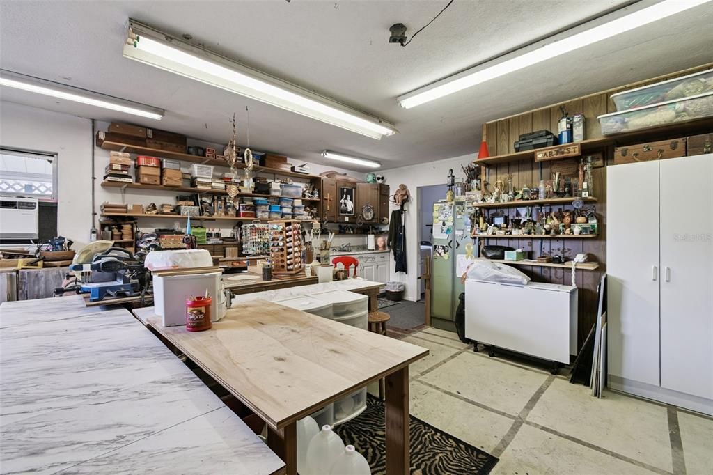 合同活跃: $325,000 (2 贝兹, 2 浴室, 1376 平方英尺)