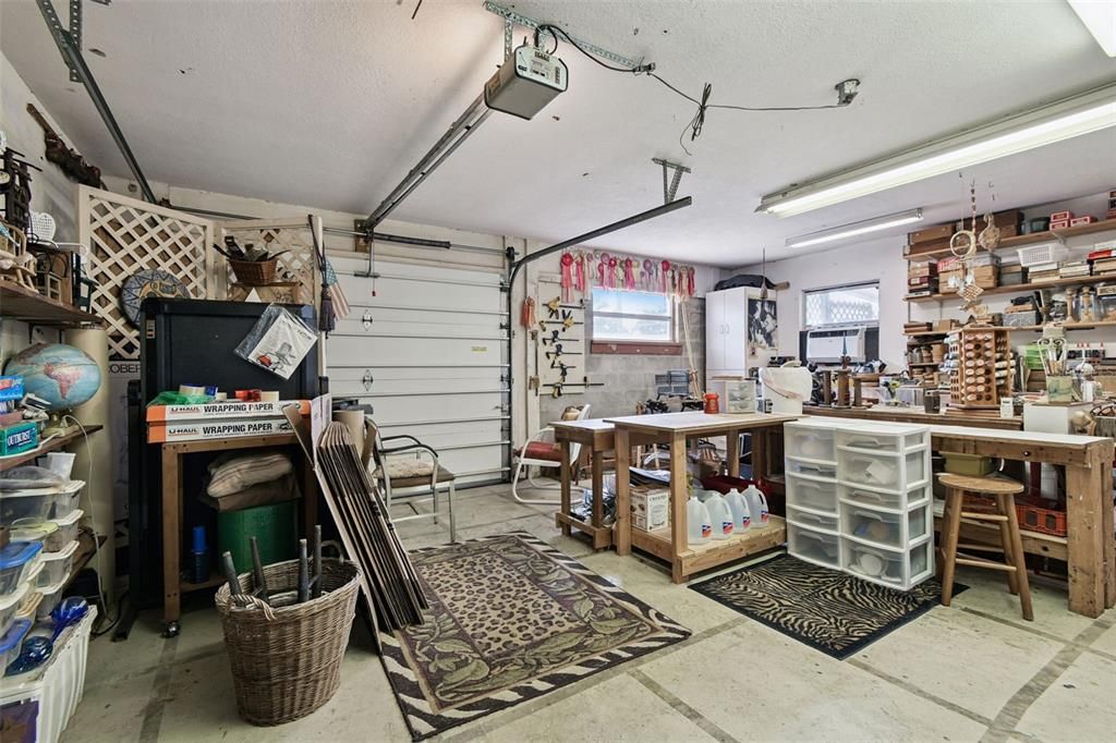 合同活跃: $325,000 (2 贝兹, 2 浴室, 1376 平方英尺)