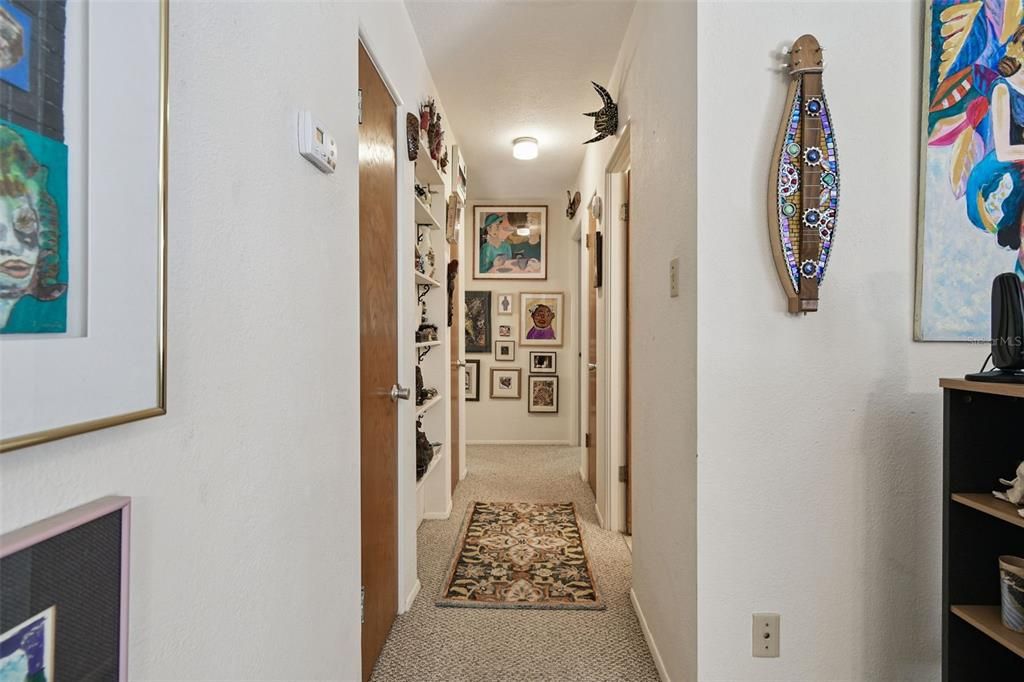 合同活跃: $325,000 (2 贝兹, 2 浴室, 1376 平方英尺)