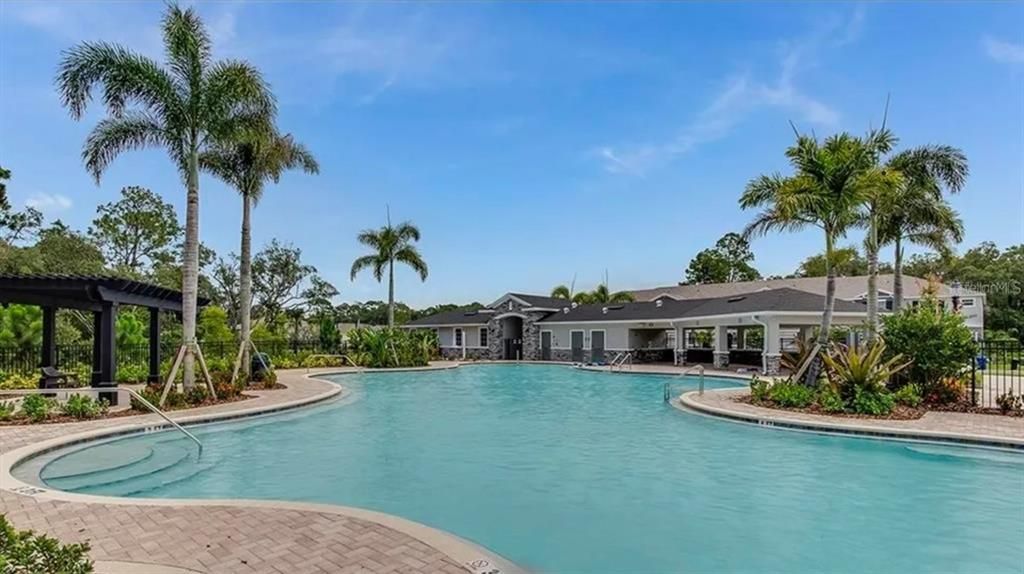 出租: $2,900 (4 贝兹, 2 浴室, 2051 平方英尺)