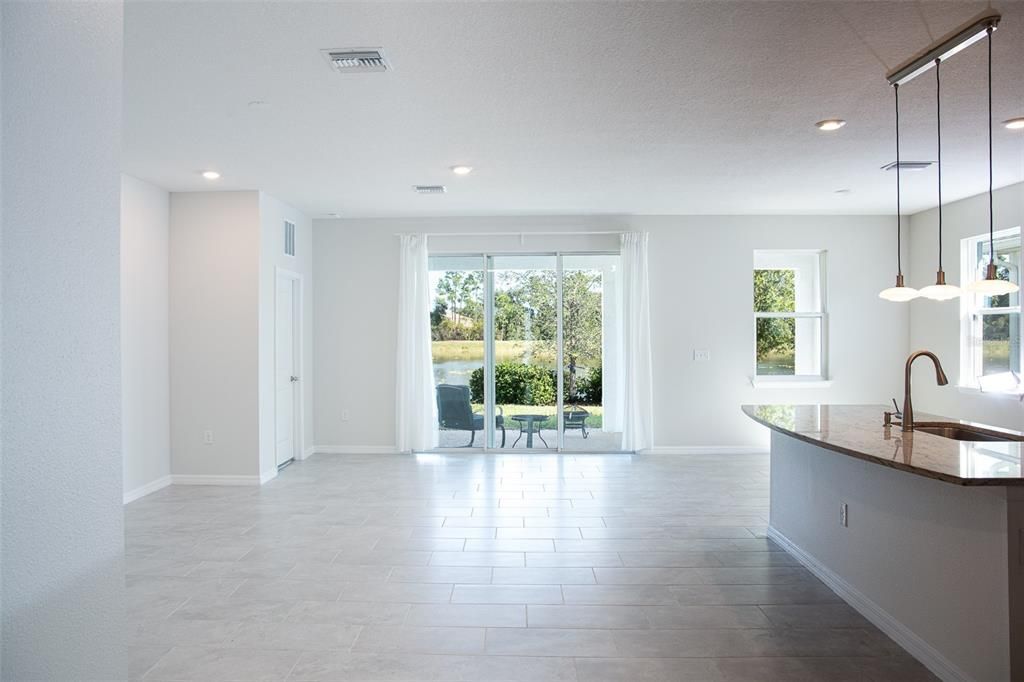 出租: $2,900 (4 贝兹, 2 浴室, 2051 平方英尺)