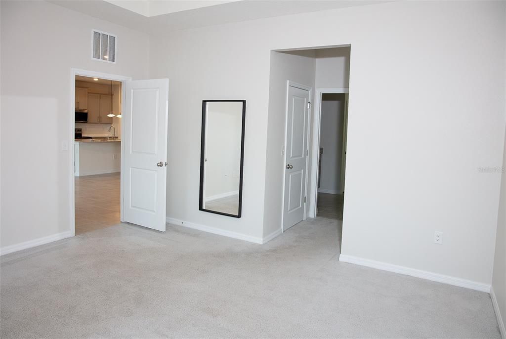 出租: $2,900 (4 贝兹, 2 浴室, 2051 平方英尺)