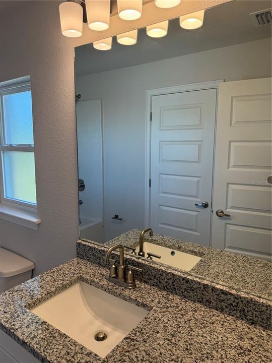 待售: $364,100 (4 贝兹, 3 浴室, 2117 平方英尺)