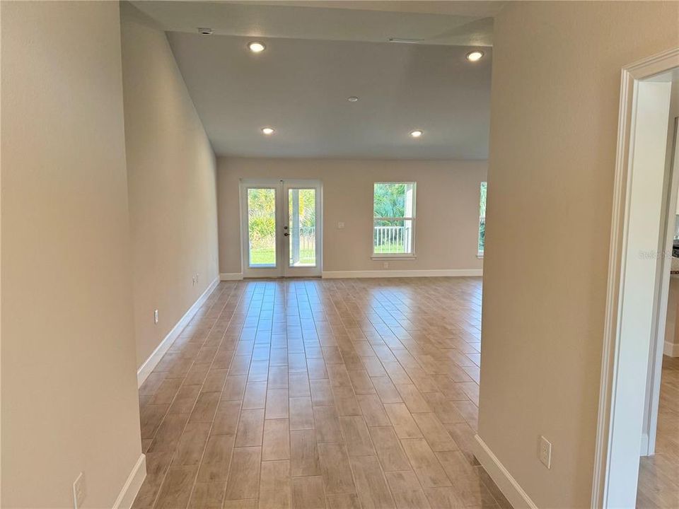 待售: $364,100 (4 贝兹, 3 浴室, 2117 平方英尺)