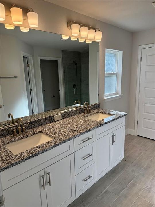 待售: $364,100 (4 贝兹, 3 浴室, 2117 平方英尺)