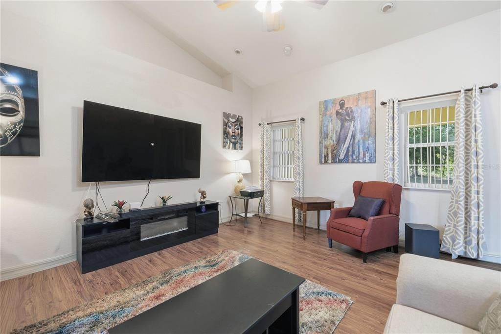 For Sale: $430,000 (3 beds, 2 baths, 1862 Square Feet)