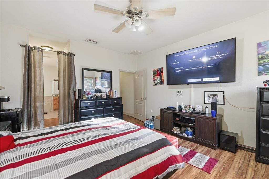 For Sale: $430,000 (3 beds, 2 baths, 1862 Square Feet)