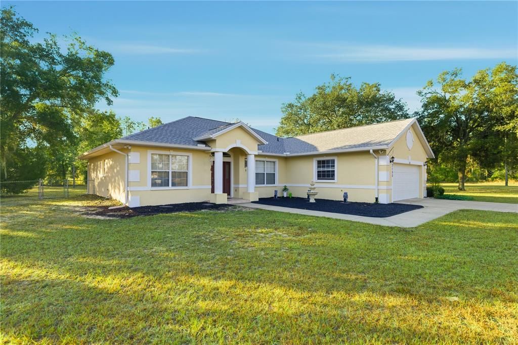 For Sale: $430,000 (3 beds, 2 baths, 1862 Square Feet)