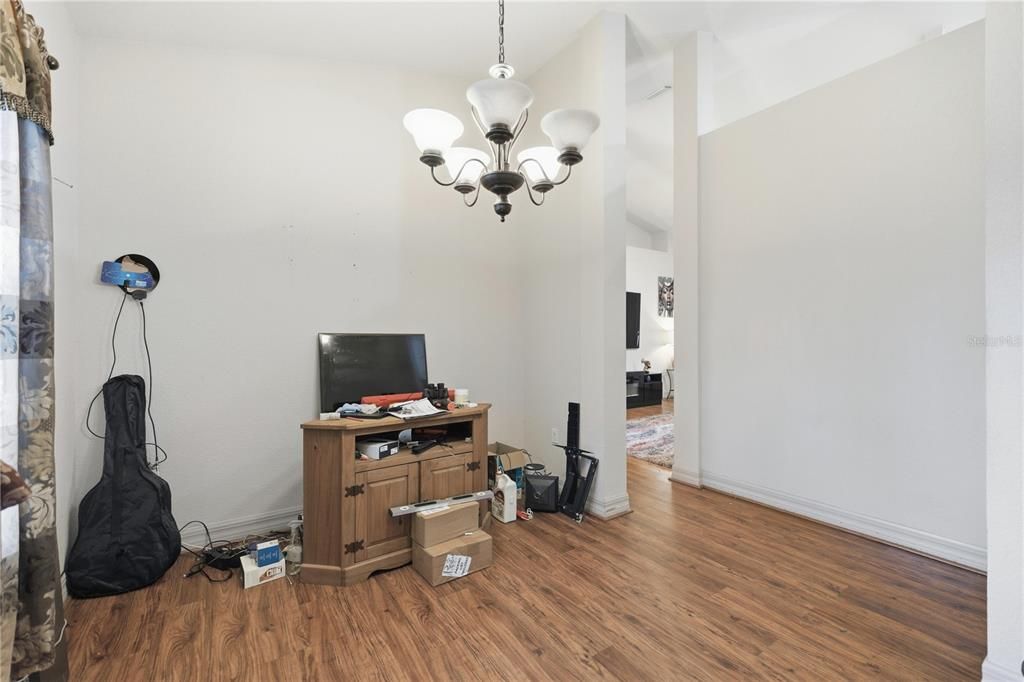 For Sale: $430,000 (3 beds, 2 baths, 1862 Square Feet)