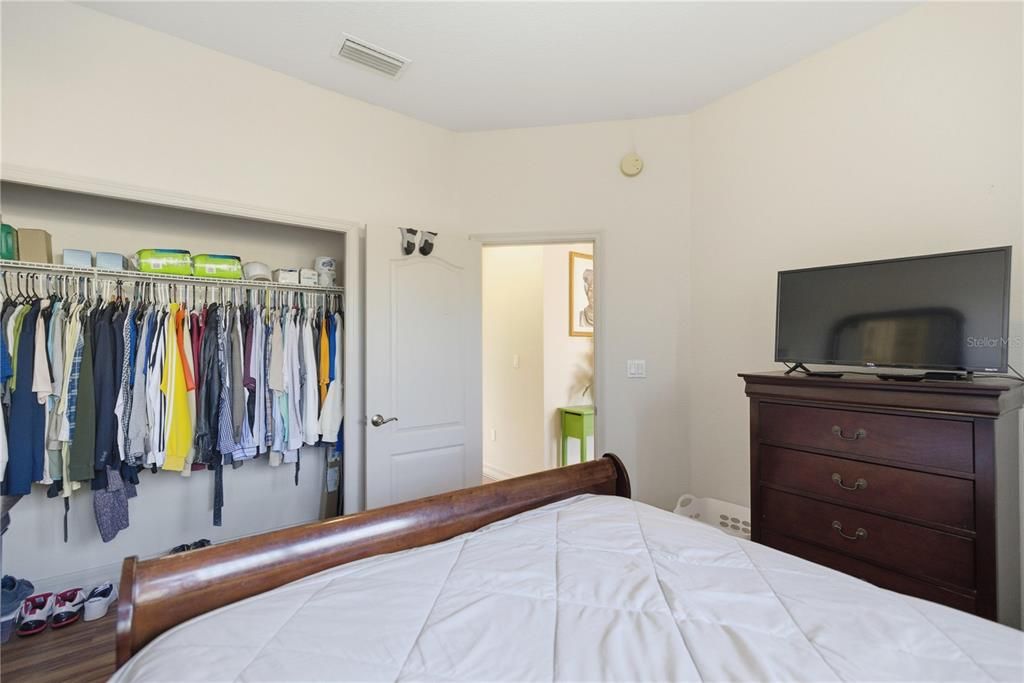 For Sale: $430,000 (3 beds, 2 baths, 1862 Square Feet)