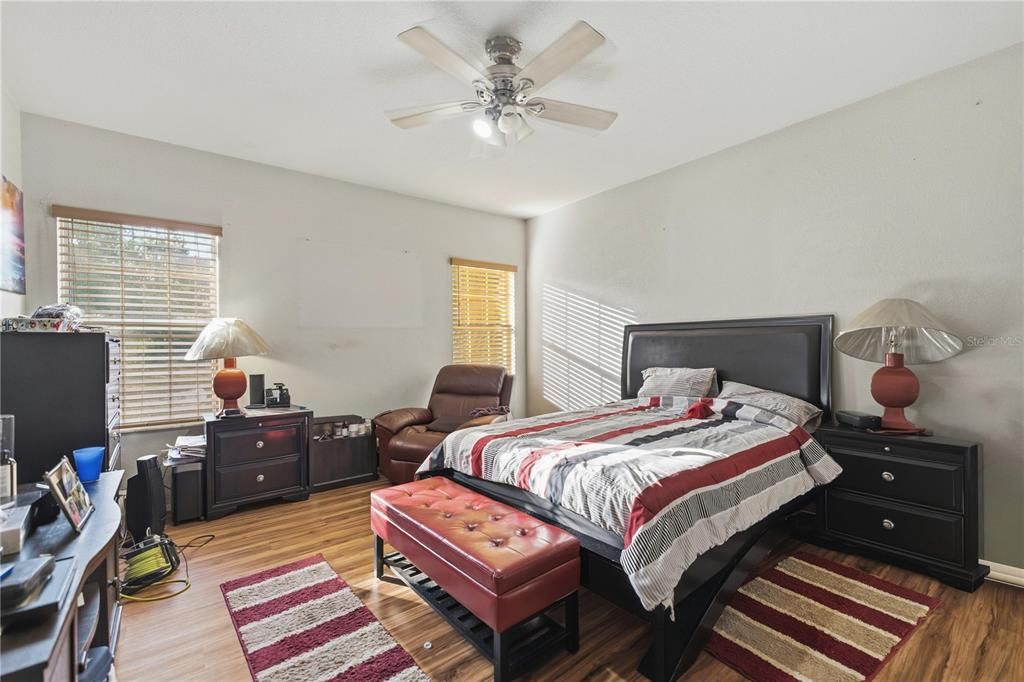 For Sale: $430,000 (3 beds, 2 baths, 1862 Square Feet)