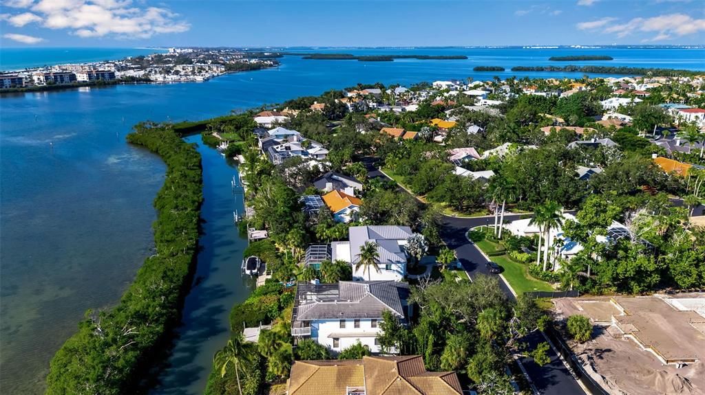 For Sale: $1,975,000 (3 beds, 3 baths, 3327 Square Feet)