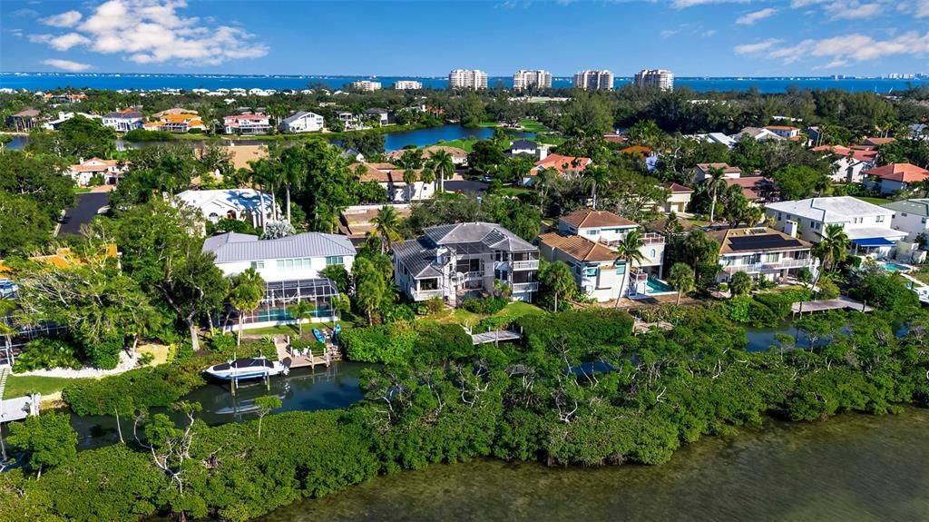 For Sale: $1,975,000 (3 beds, 3 baths, 3327 Square Feet)