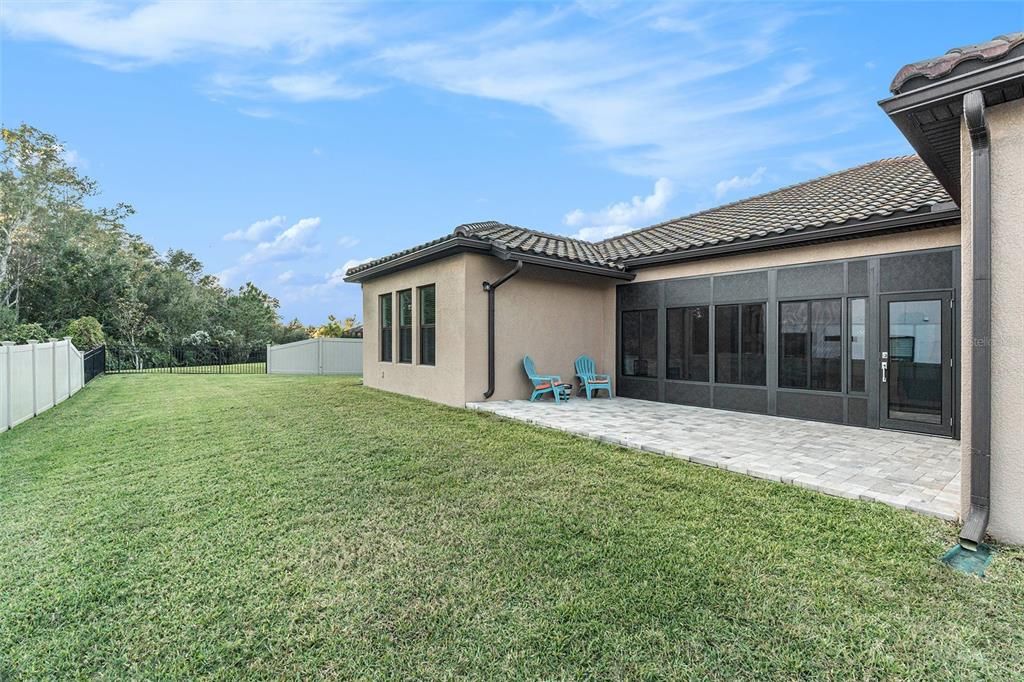 Activo con contrato: $899,900 (5 camas, 3 baños, 3501 Pies cuadrados)