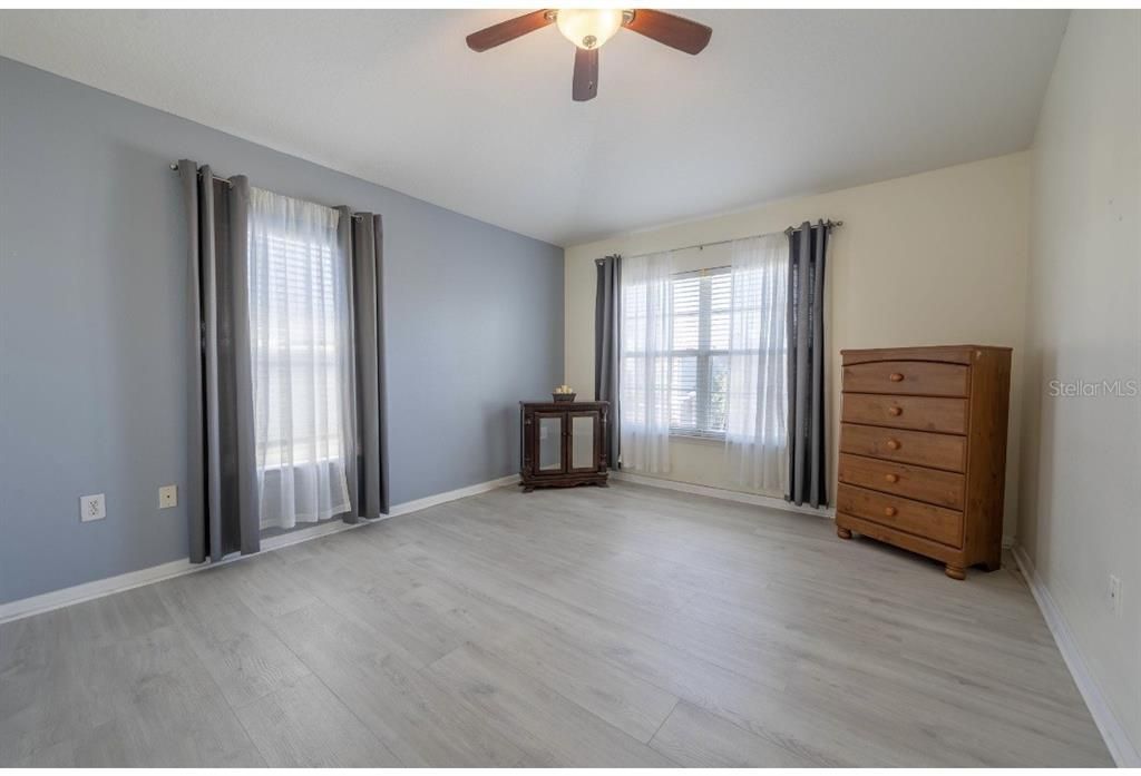 For Sale: $235,000 (2 beds, 2 baths, 1200 Square Feet)