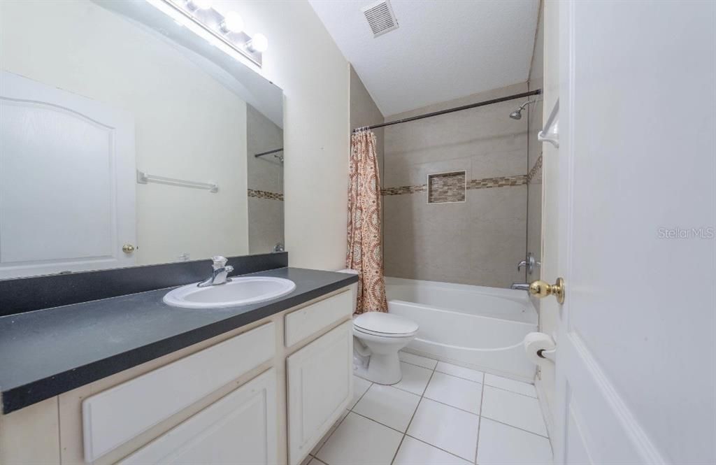 For Sale: $235,000 (2 beds, 2 baths, 1200 Square Feet)