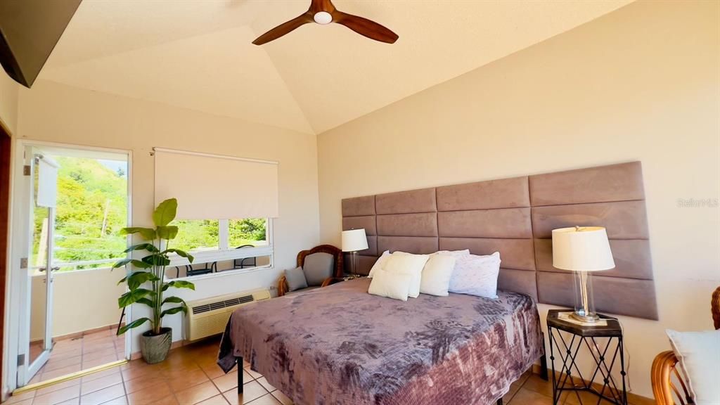 На продажу: $550,000 (4 спален, 3 ванн, 2352 Квадратных фут)