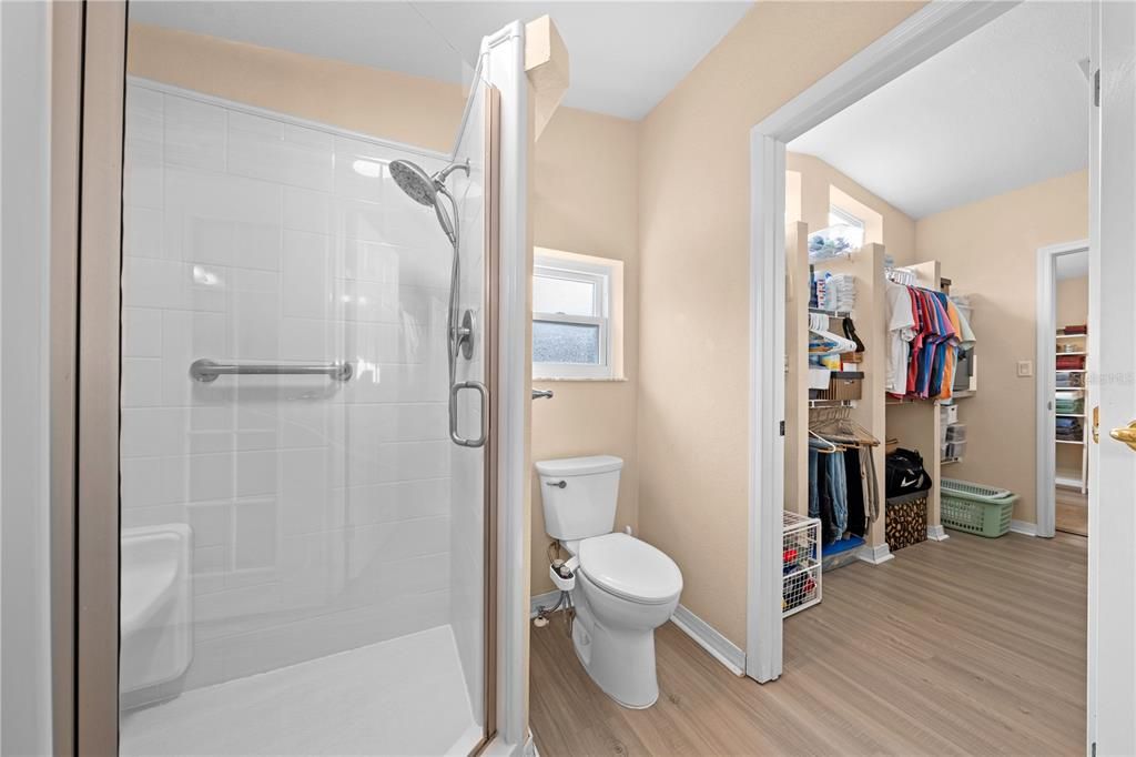 合同活跃: $679,900 (3 贝兹, 3 浴室, 1986 平方英尺)