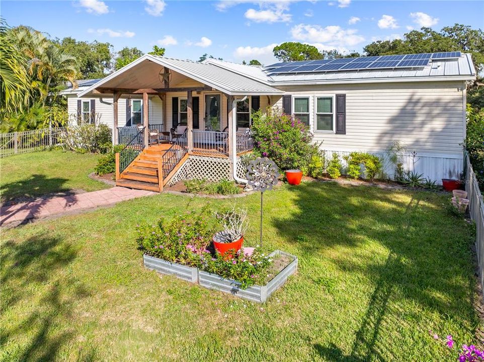 合同活跃: $679,900 (3 贝兹, 3 浴室, 1986 平方英尺)